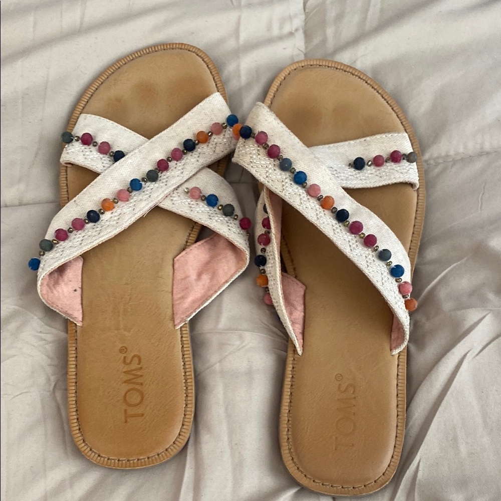 TOMS Women's Beaded Sandals - White and Tan